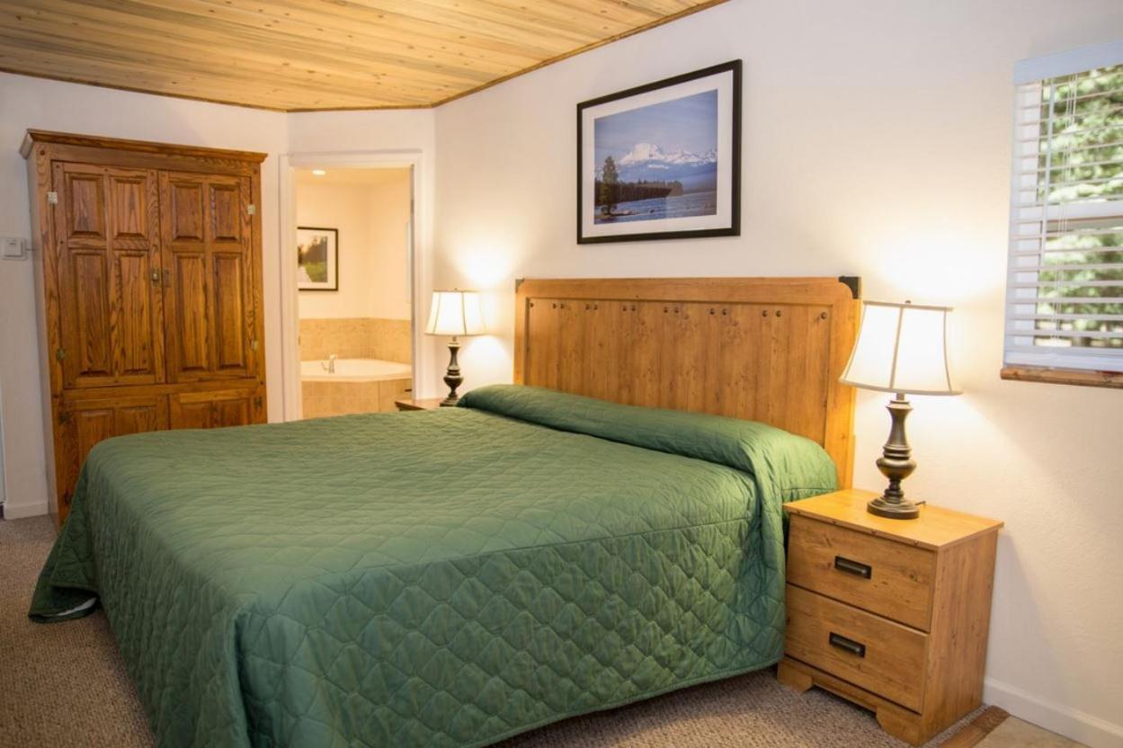 Plumas Pines Resort Prattville Bagian luar foto
